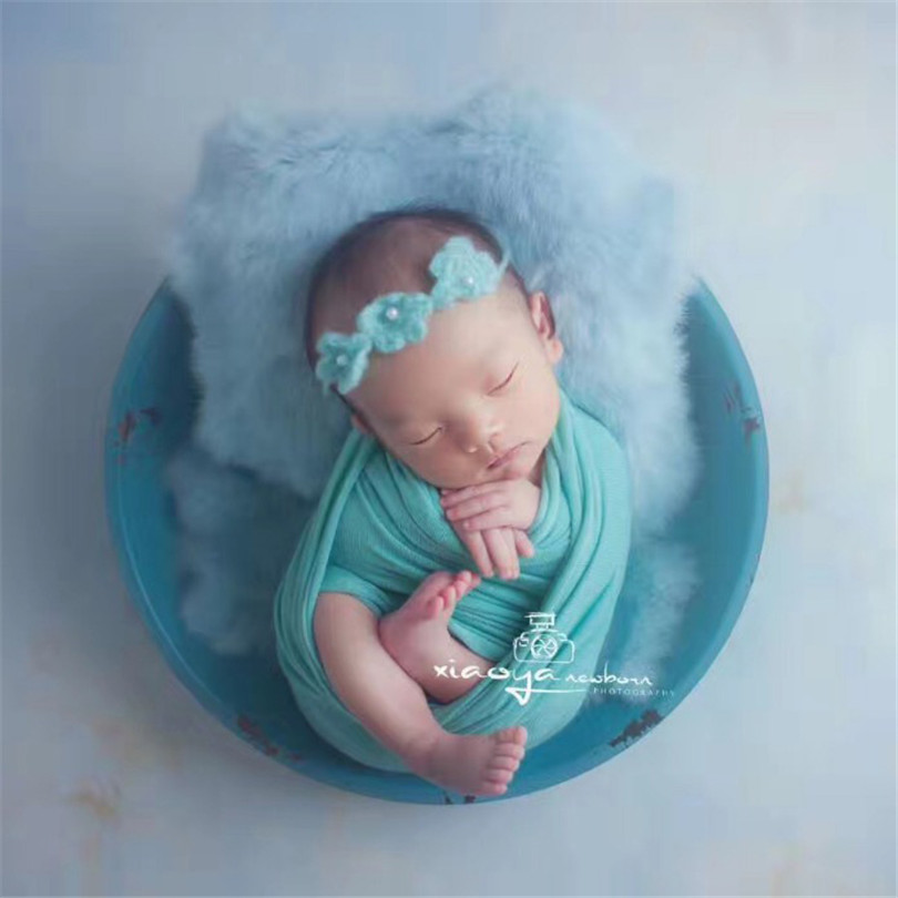 Tigela De Madeira Do Bebê Recé - Photography Newborn avaliação e preço